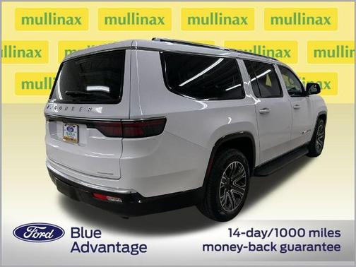 Bright White Clearcoat 2024 Jeep Wagoneer SERIES II