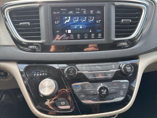 2020 Chrysler Pacifica Touring-L