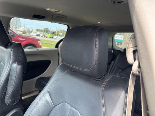 2020 Chrysler Pacifica Touring-L