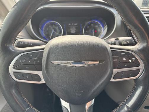 2020 Chrysler Pacifica Touring-L