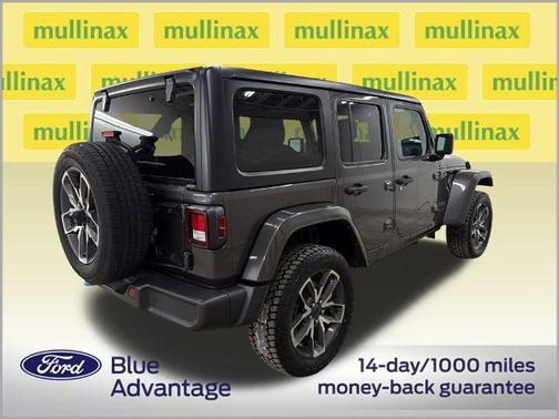 Granite Crystal Clearcoat Metallic 2024 Jeep Wrangler SPORT
