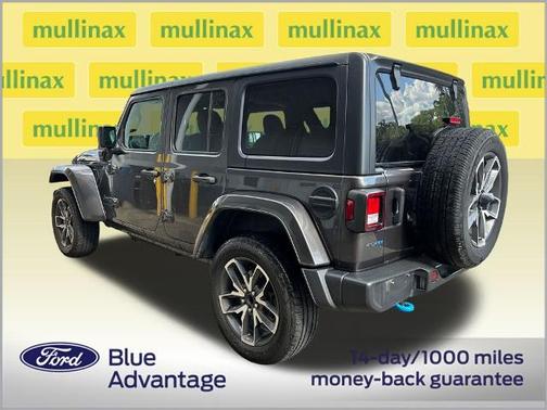 Granite Crystal Clearcoat Metallic 2024 Jeep Wrangler SPORT