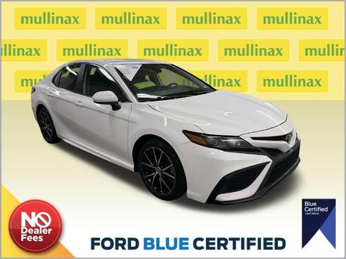 Wind Chill Pearl 2021 Toyota Camry SE