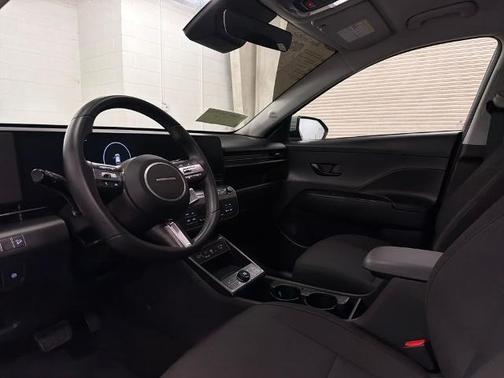 2025 Hyundai KONA SEL CONVENIENCE