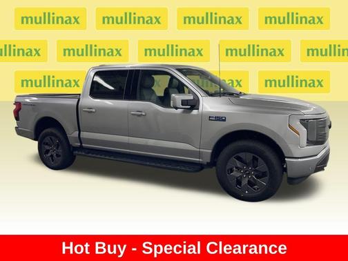 2025 Ford F-150 Lightning LARIAT