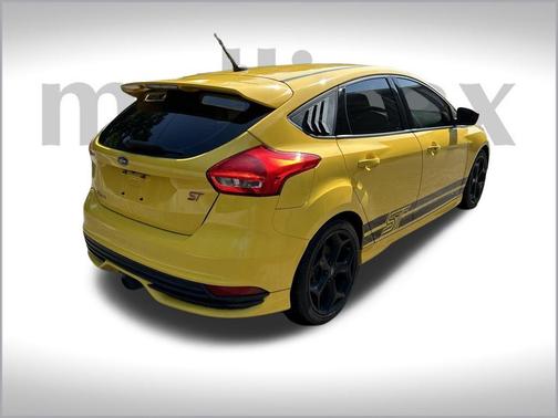 2018 Ford Focus ST Base