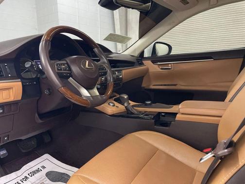 2016 Lexus ES 350 Base