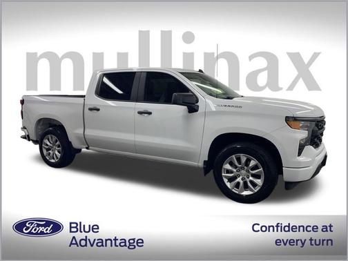 2022 Chevrolet Silverado 1500 Custom