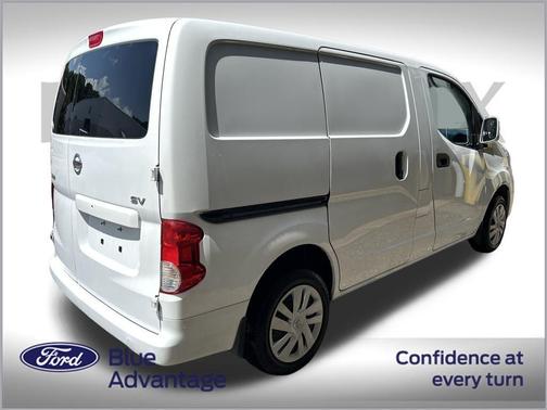 2020 Nissan NV200 SV
