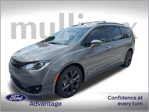2020 Chrysler Pacifica Touring-L Plus