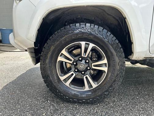 2018 Toyota Tacoma TRD Sport