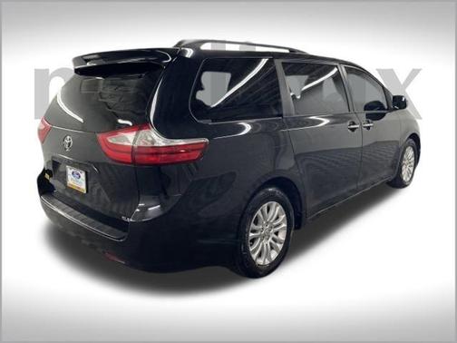 2016 Toyota Sienna L