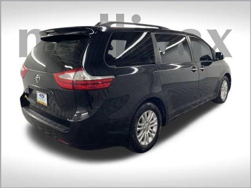 2016 Toyota Sienna L