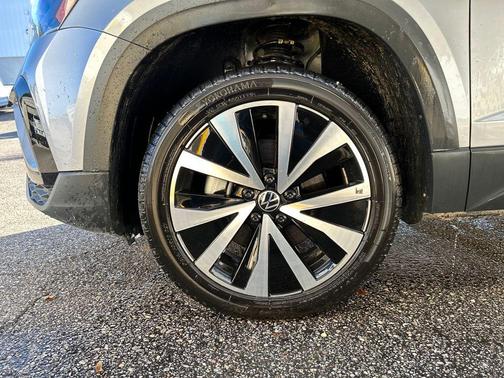2024 Volkswagen Taos 1.5T SE