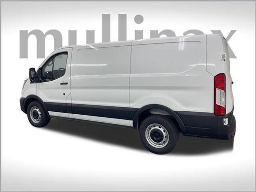 2025 Ford Transit-150 XL