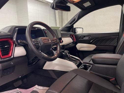 2024 GMC Canyon AT4X