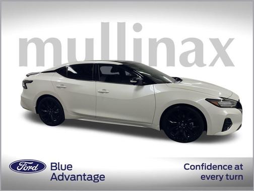 2023 Nissan Maxima SR