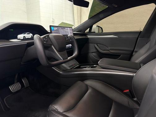 2021 Tesla Model S Plaid