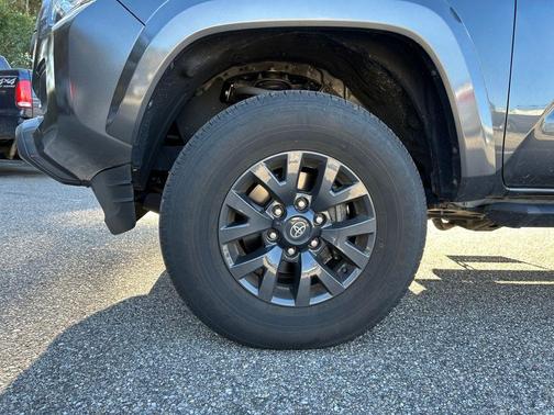 2023 Toyota Tacoma SR5