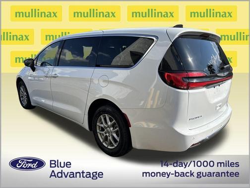 2024 Chrysler Pacifica Touring-L