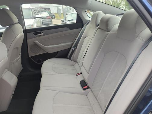 2018 Hyundai SONATA SEL