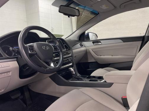 2018 Hyundai SONATA SEL