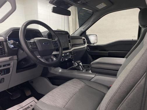 2023 Ford F-150 Lightning XLT