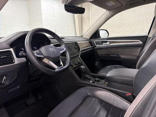 Tourmaline Blue Metallic 2021 Volkswagen Atlas 3.6 V6 SEL PREMIUM