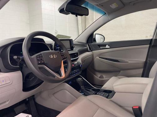 2021 Hyundai TUCSON SEL