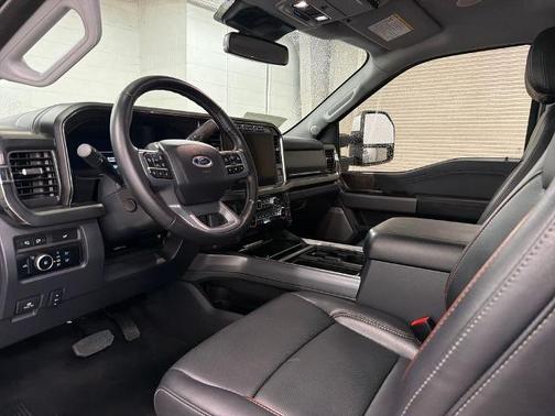 ICONIC SILVER 2024 Ford F-250 LARIAT