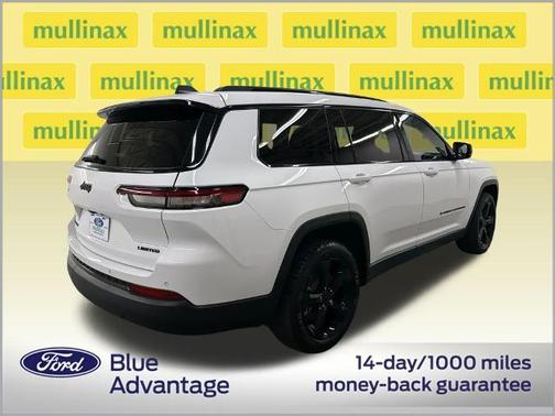 Bright White Clearcoat 2022 Jeep Grand Cherokee LIMITED