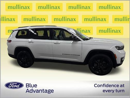 Bright White Clearcoat 2022 Jeep Grand Cherokee LIMITED