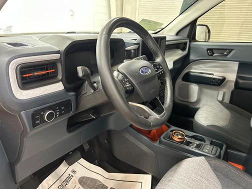 CYBER ORANGE METALLIC TC 2023 Ford Maverick XLT