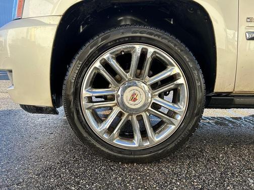 2013 Cadillac Escalade Platinum Edition