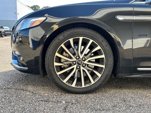 2017 Lincoln Continental Select