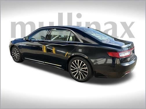 2017 Lincoln Continental Select