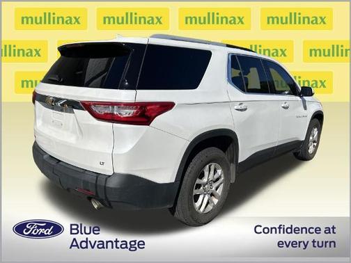 White 2018 Chevrolet Traverse LT W/1LT