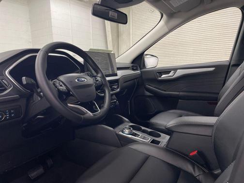 2026 Ford Escape Platinum