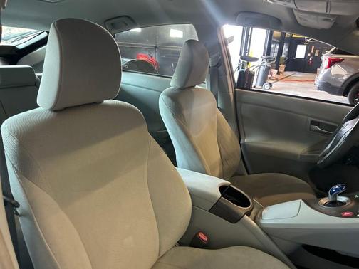 2014 Toyota Prius Three