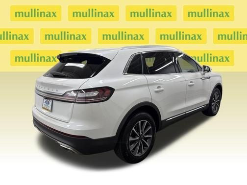 2022 Lincoln Nautilus Standard