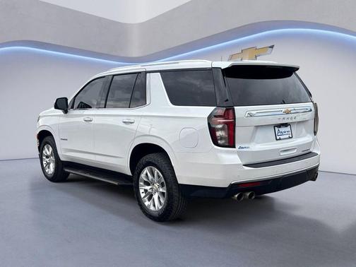 Iridescent Pearl Tricoat 2024 Chevrolet Tahoe Premier