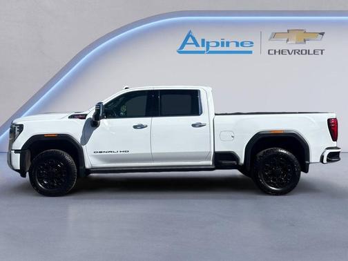 Summit White 2024 GMC Sierra 2500 Denali