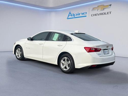 Summit White 2024 Chevrolet Malibu LT