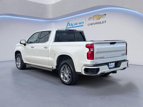 Iridescent Pearl Tricoat 2022 Chevrolet Silverado 1500 Limited High Country