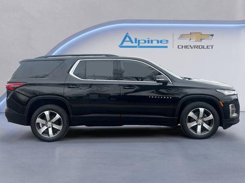 Mosaic Black Metallic 2023 Chevrolet Traverse LT Leather