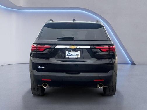 Mosaic Black Metallic 2023 Chevrolet Traverse LT Leather