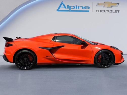 Sebring Orange Tintcoat 2026 Chevrolet Corvette Z06