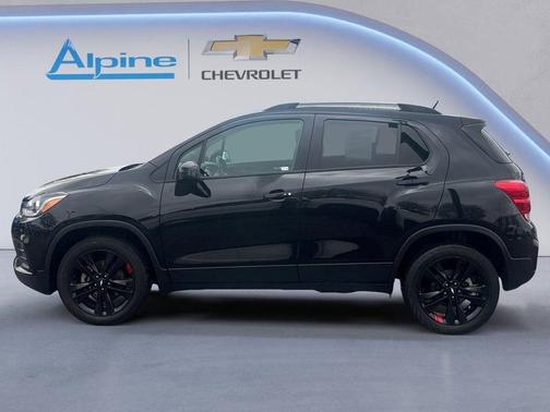 Mosaic Black Metallic 2022 Chevrolet Trax LT