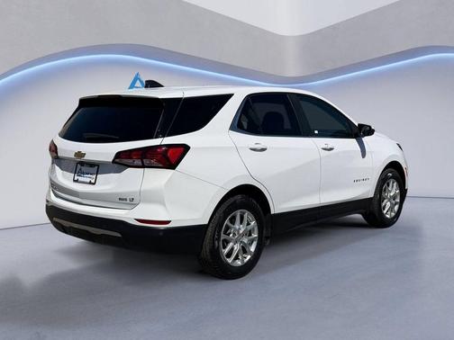 Summit White 2024 Chevrolet Equinox LT
