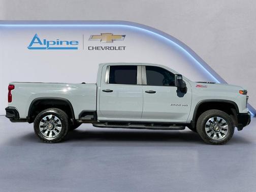 2025 Chevrolet Silverado 2500 Custom